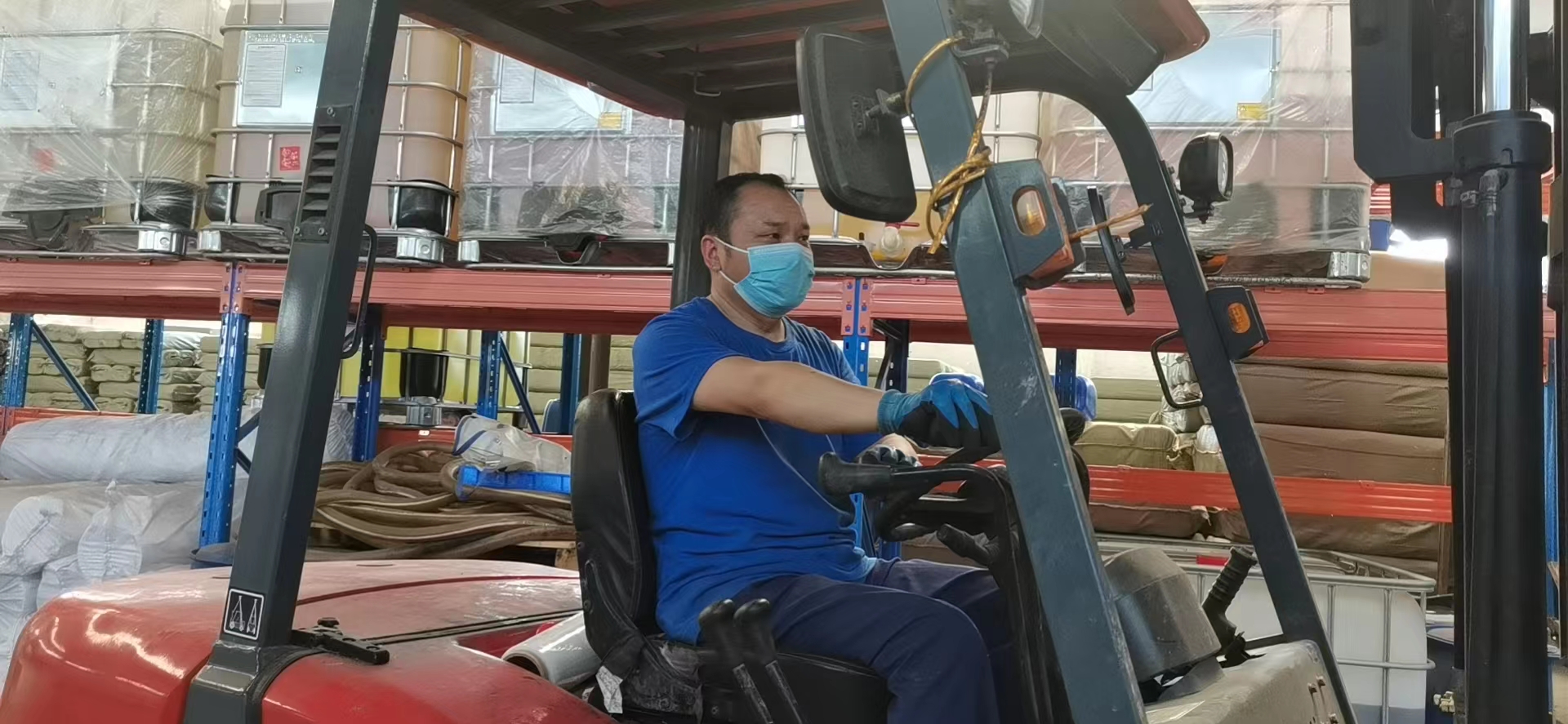 馭光而行,五一致敬最美的魯東人! 馭光而行,五一致敬最美的魯東人!